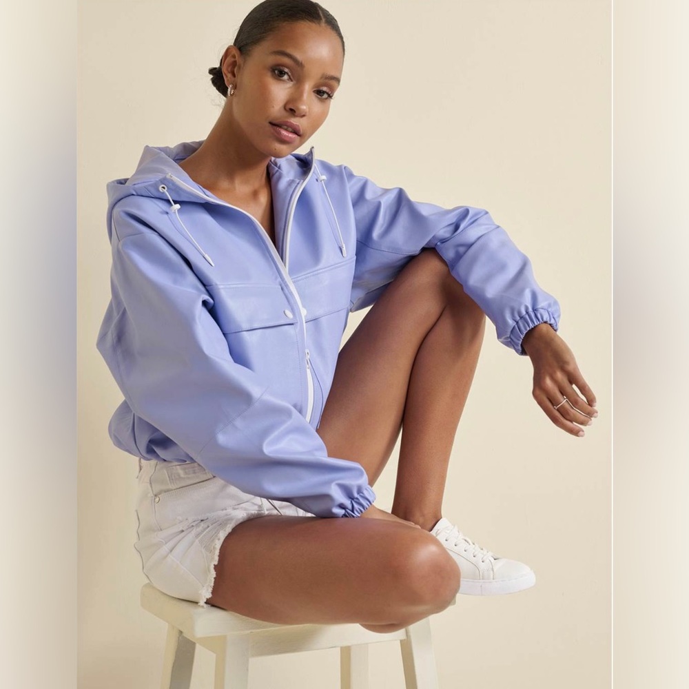 NWTs Venus Gorgeous Lavender Cropped Bomber Jacket Size XS Retails for $89